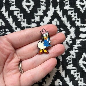 Disney x Loungefly Dapper Day Mystery Blind Box Pin - Daisy Duck